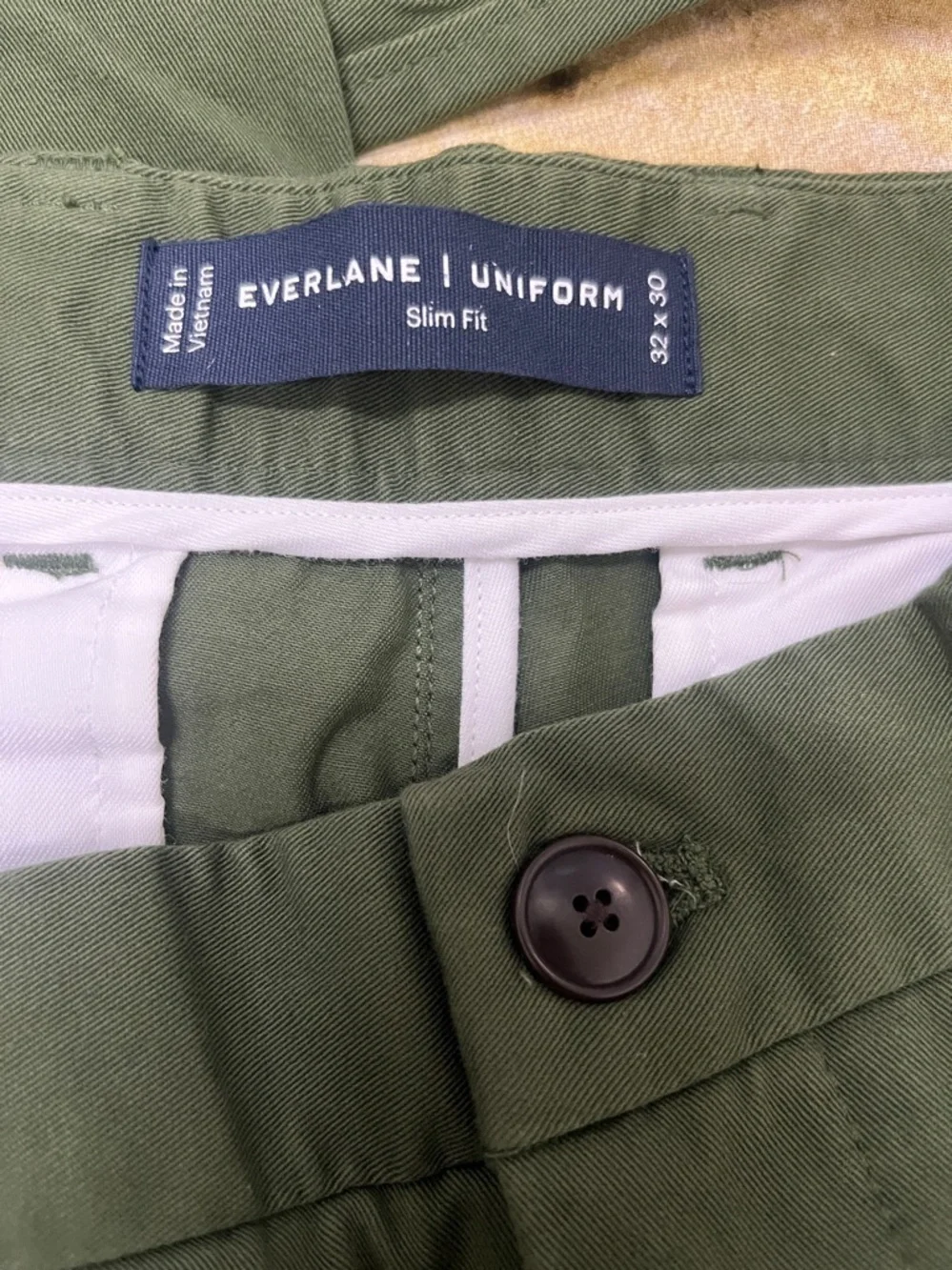 NWT Everlane Uniform  Men’s Dark Olive Green Chino Pants Size 32 x 30